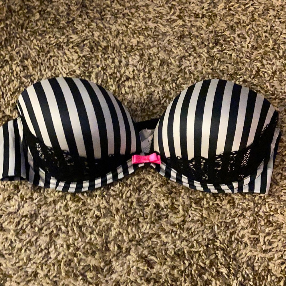 Strapless bra